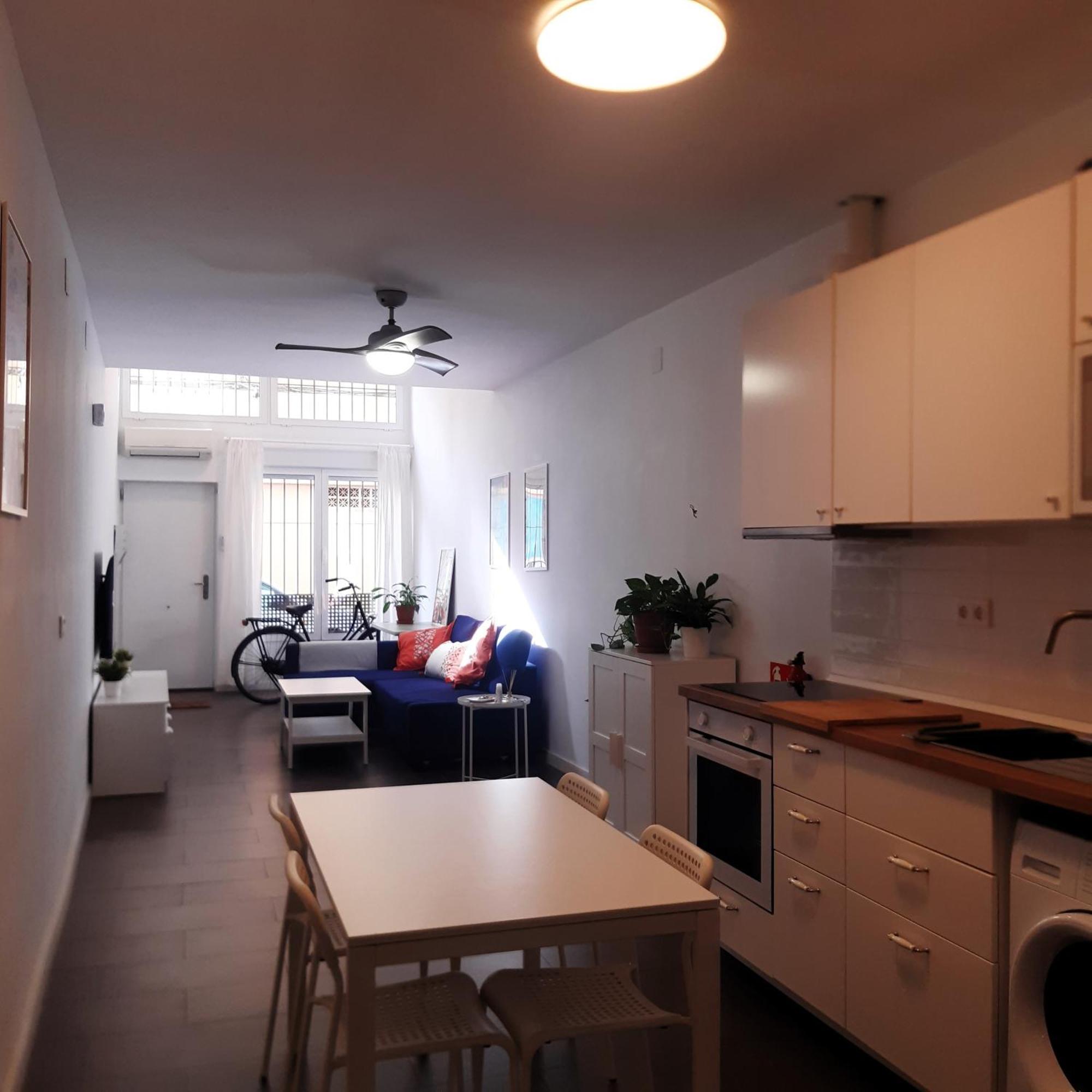 La Caramba Amplio Apartamento En La Playa Μάλαγα Εξωτερικό φωτογραφία